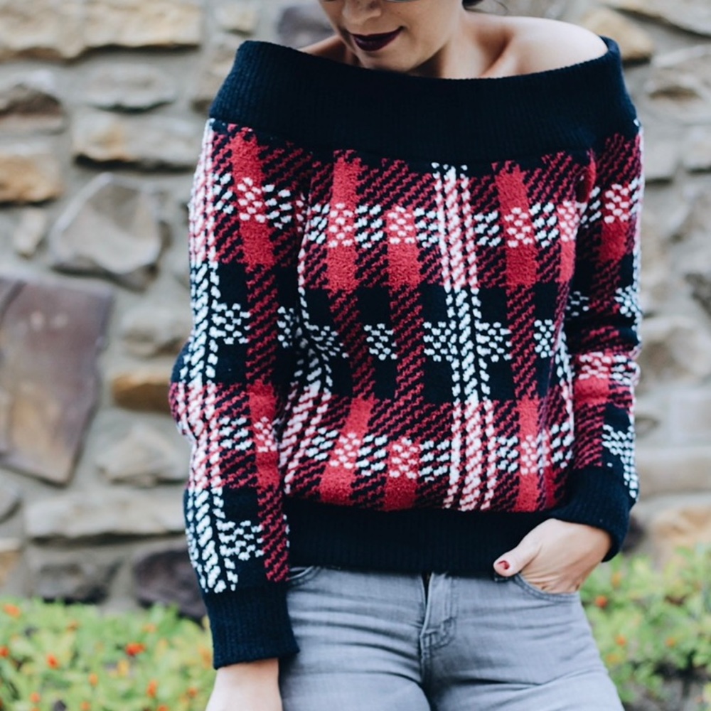 FOREVER 21 HOUNDSTOOTH BOAT NECK SWEATER